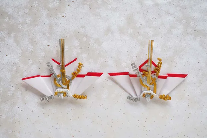 室町時代の折形｜小笠原家・伊勢家と礼法の紙文化