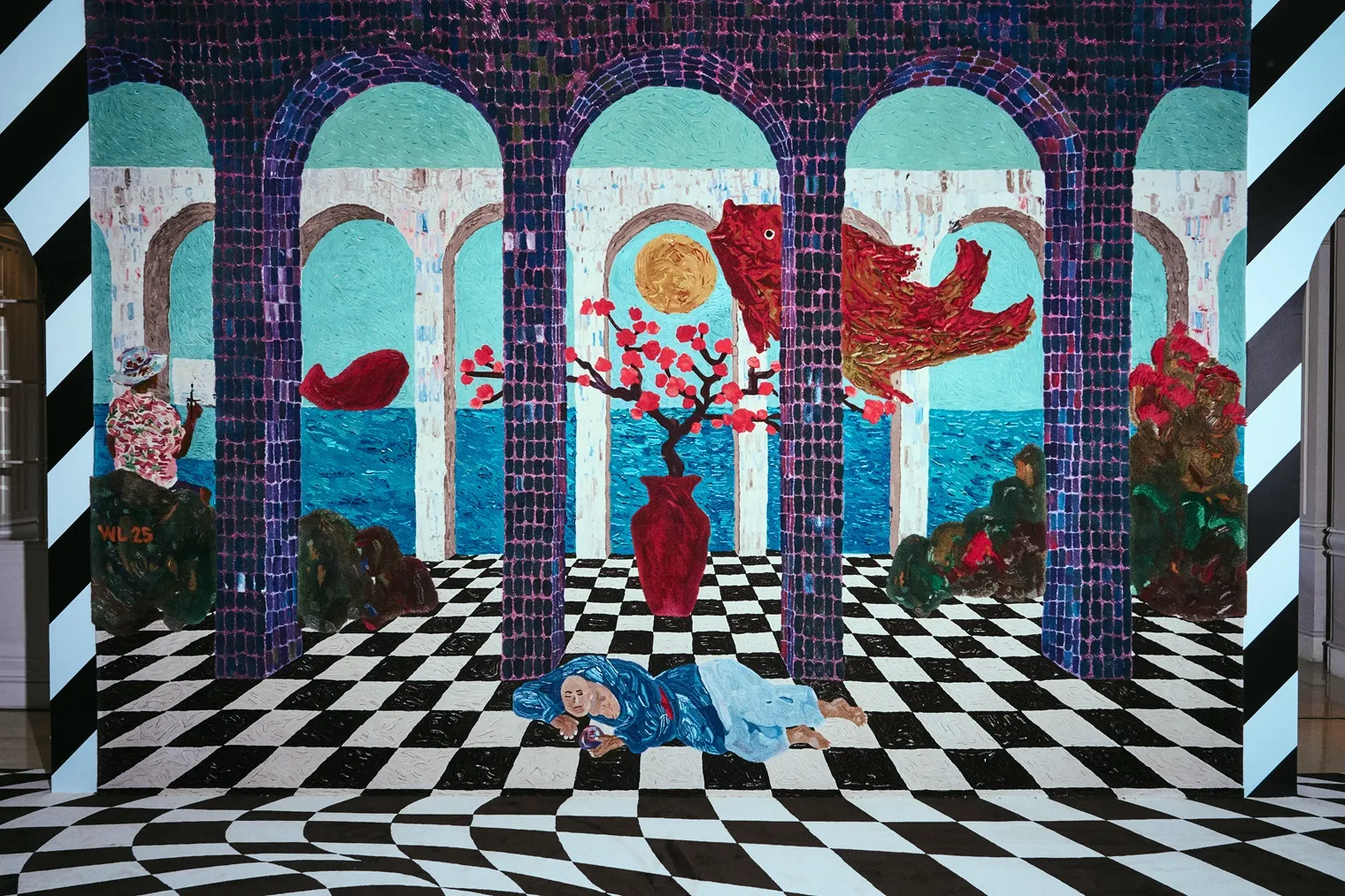 香港のホテルロビーと、ロンドンの美術館展示室——同じ作品はどう変わったか